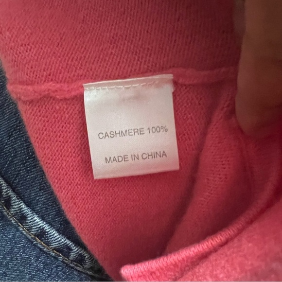 Cortland Park Pink Cashmere Sweater with Faux Pearl Buttons | Sz Sm| - Picture 6 of 7